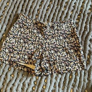 Floral high waisted shorts.